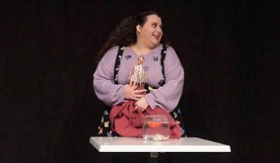 ענבר אורן זכתה בציון לשבח בתחרות הקומדיה ע"ש ספי ריבלין 