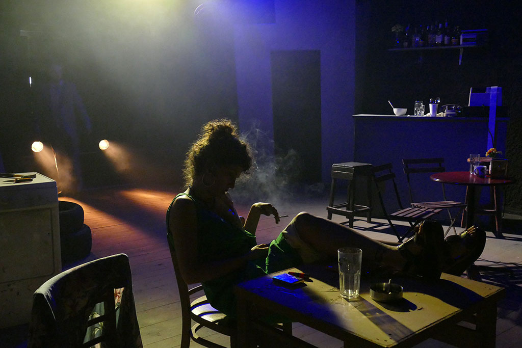 מתוך ההצגה גן עדן דרום